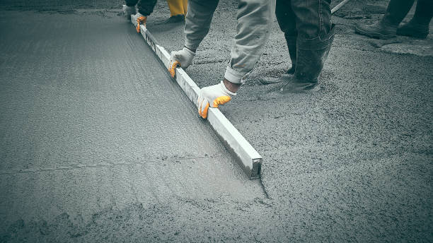 Best Driveway Concrete Repair  in Vcennes, IN